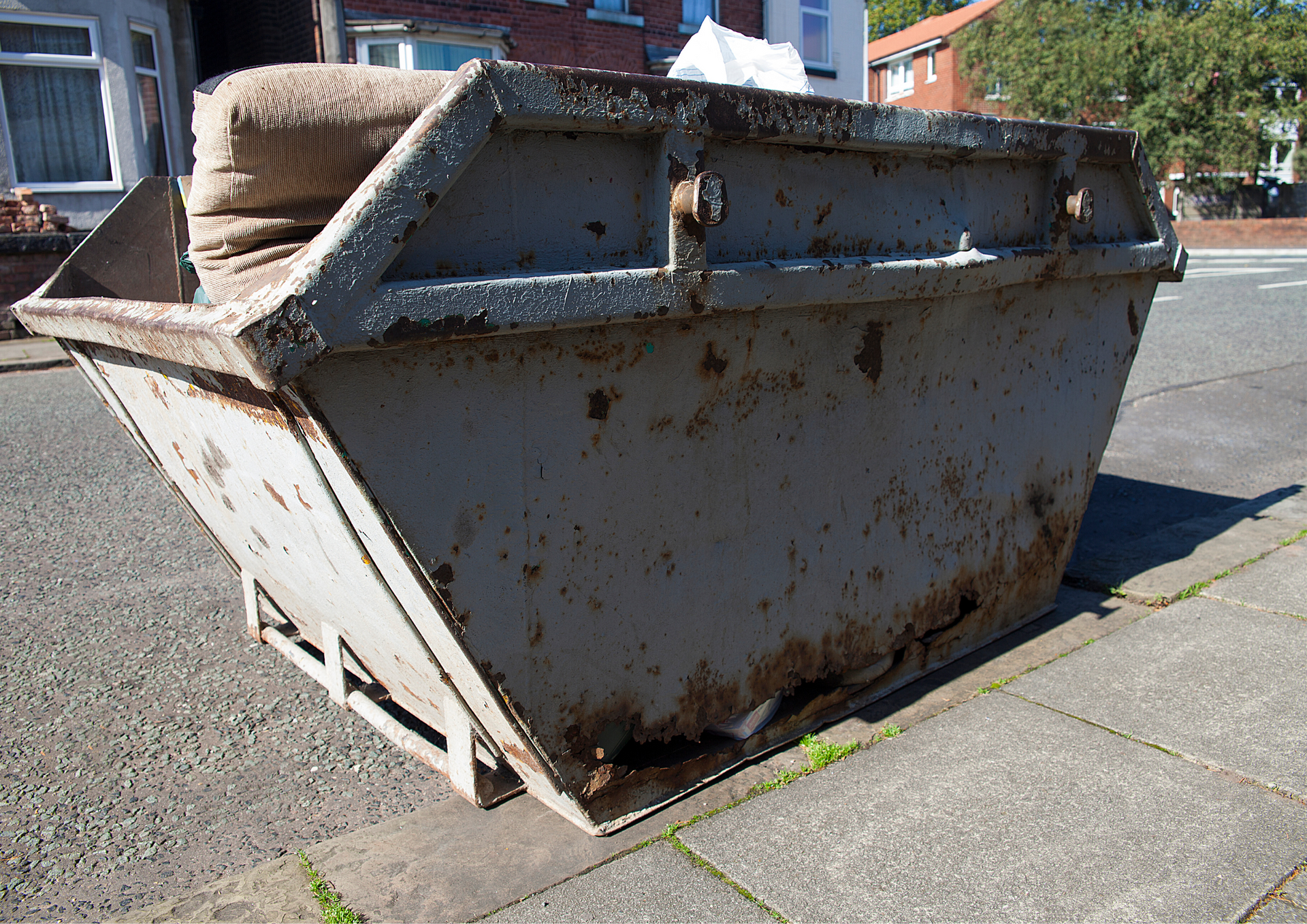 Your Common Questions About Skip Hire Near Me Fully Answered