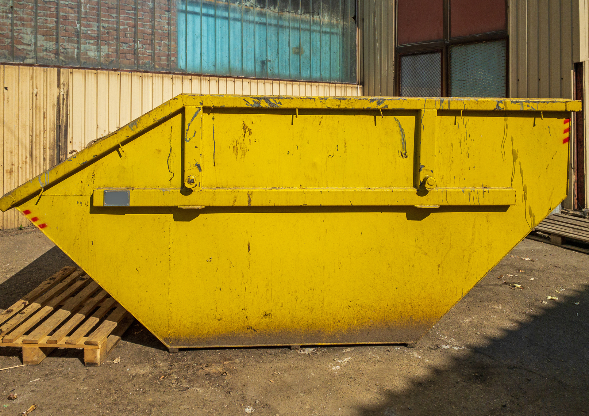 Why Same Day Skip Hire Is Useful for Urgent Waste Clearance Projects