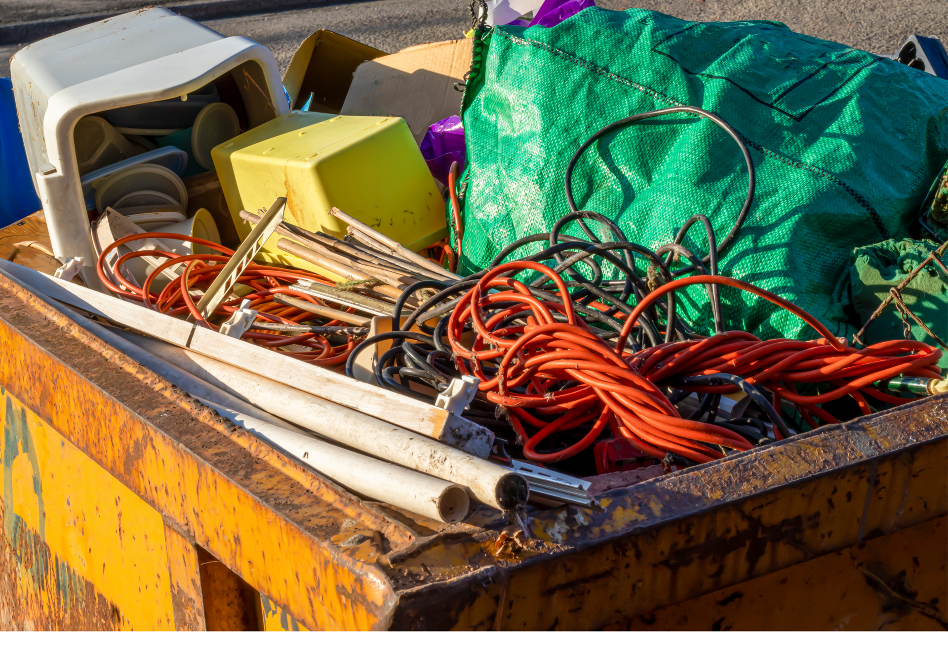 What You’re Allowed to Put in Large Skips - and What to Avoid