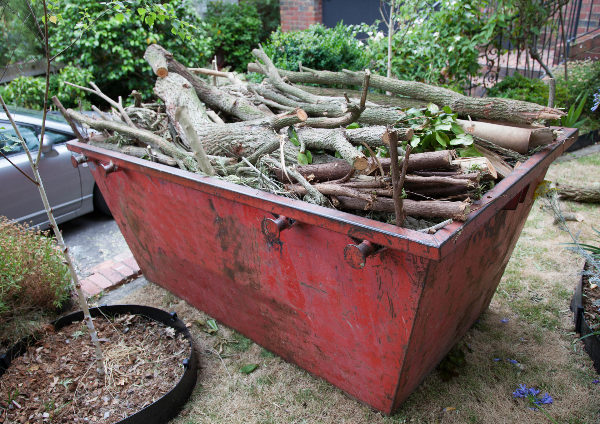 Why Local Skip Hire Services Are More Reliable and Convenient